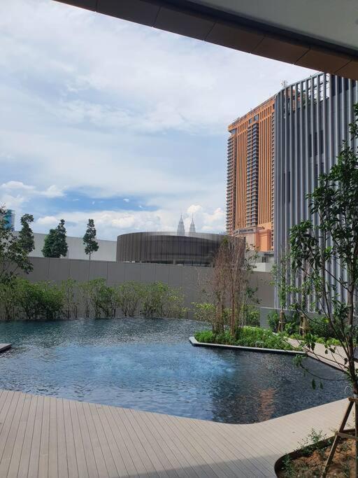 Apartamento Infinity Pool/ Lucentia Bbcc, Near Lalaport, Pnb118, Klcc Kuala Lumpur Exterior foto