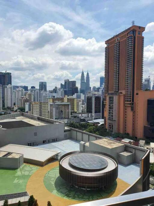 Apartamento Infinity Pool/ Lucentia Bbcc, Near Lalaport, Pnb118, Klcc Kuala Lumpur Exterior foto